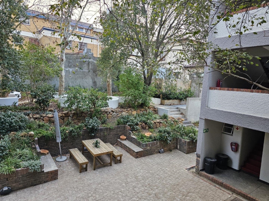To Let 1 Bedroom Property for Rent in Gardens Western Cape
